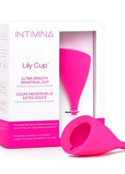 Intimia Lily Cup menstrualna čaša od medicinskog silikona za zdraviju alternativu higijenskim ulošcima i tamponima.Veličine A za nerotkinje ili posle carskog reza